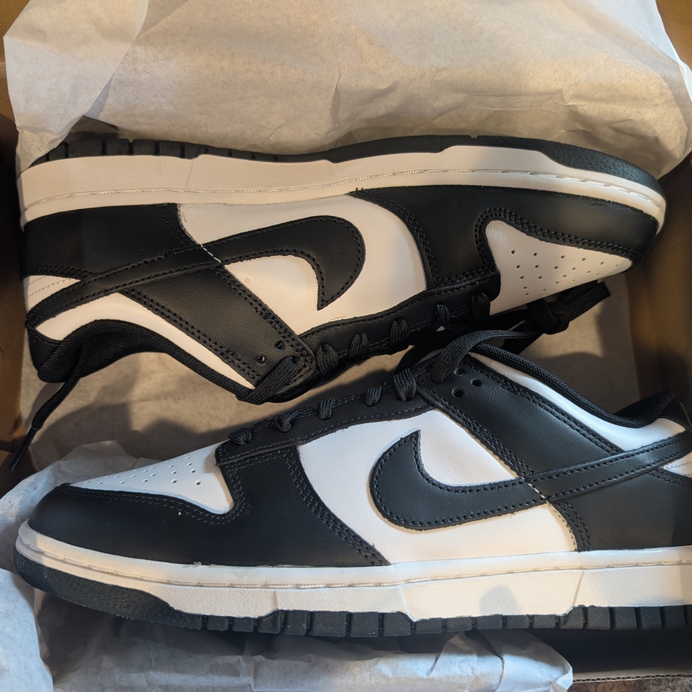 Nike Black and White Sneakers Classic High-Top Design